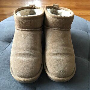 Banff Trail Brown Suede Booties Size 4-5